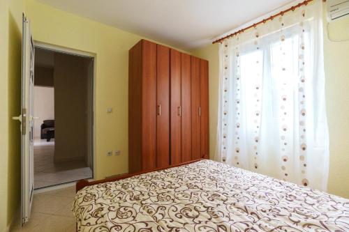 Apartments Lora Apartments Lora