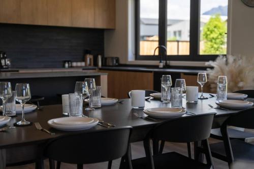 Te Maunga Retreat | Views Space & Near Ski Fields - image 6
