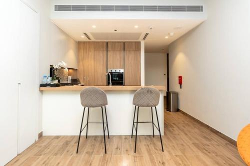 CitiHome - Elegant Retreat in the Heart of Dubai Marina - Flexible Stay near Bubbalicious