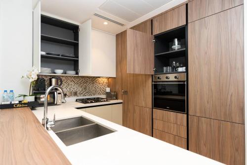 CitiHome - Elegant Retreat in the Heart of Dubai Marina - Flexible Stay near Bubbalicious