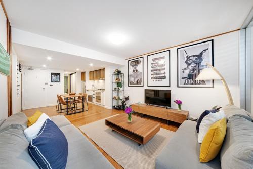 DREWS CBD Central Haven 3 min to Oxford St in Surry Hills