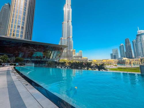 NEXT TO DUBAI MALL AND BURJ 2 BR SEA VIEW - image 5