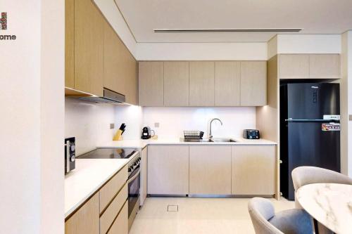 NEXT TO BURJ AND DUBAI MALL 2 BR BEST LOCATION - image 9
