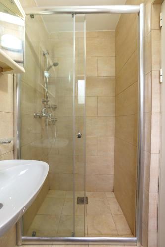 Apartments Lora Apartments Lora