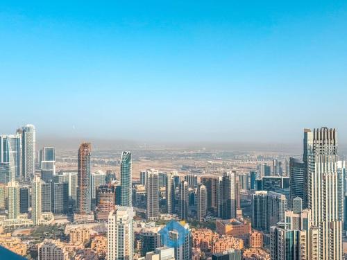 NEXT TO DUBAI MALL AND BURJ 2BR - image 3