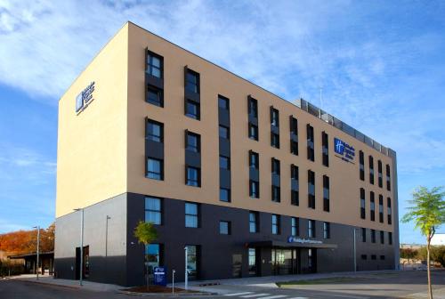 外部景觀, Holiday Inn Express & Suites Barcelona - Sabadell by IHG in 薩瓦德爾
