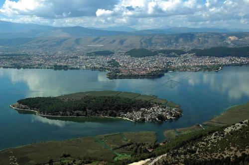 Nikos Apartments - image 10