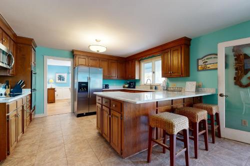 2714 Bayonne Street in Sullivans Island, USA