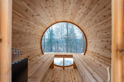 Le Greenwood 2 - Sauna - Spa - Mountain View in Saint-Faustin-Lac-Carré (QC)