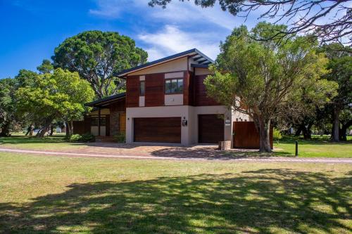 Yellowwood hideaway Knysna – khách sạn tại Brenton