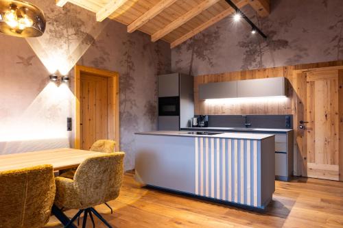 Kitchen, Schulhaus Tirol in Zell am Ziller
