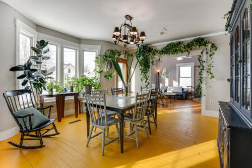 Green Mountain Views! Lowell Getaway Near Skiing in 洛厄爾 (VT)