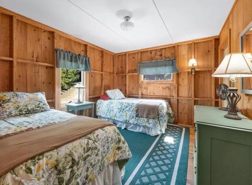 Eden Village Motel and Cottages - image 11