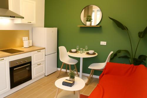 Studio cosy et moderne avec jardin, Le Villanova - Location saisonnière - Villeneuve-le-Roi