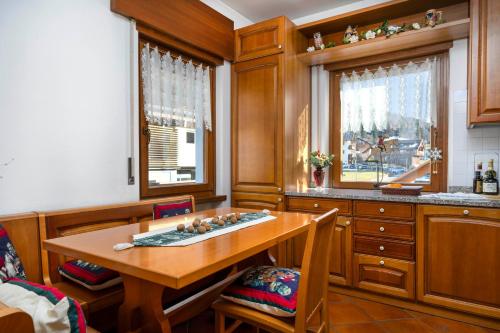 Ciasa Marian 10 minutes from Cortina with free parking! in Borca di Cadore