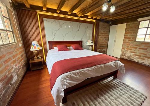 1 double bed, 4 twin beds
