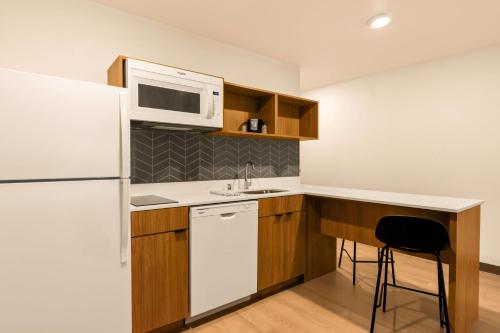 廚房, LivAway Suites Syracuse in 紐約州東錫拉丘茲 (NY)