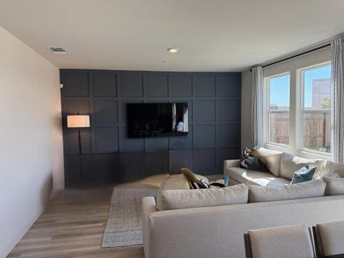 New Holiday Retreat in Merced in 西美熹德