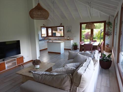 Hermosa Casa del Valle en barrio Privado en San Martin de los andes