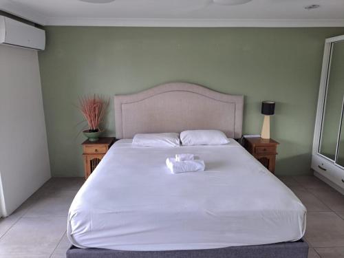 Cairns Holiday Lodge Room Type - One-Bedroom Apartment