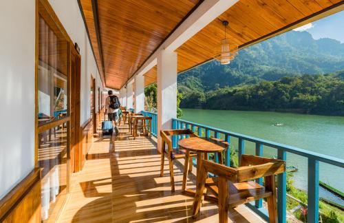 Sabaidee Nam Ou River View in Nong Khiaw