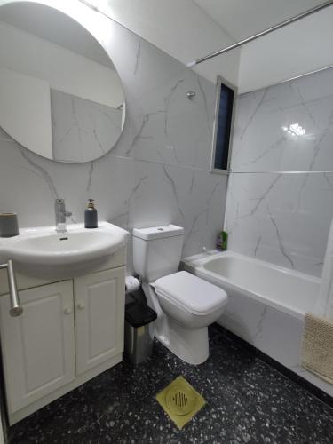 Hermoso Apartamento en punta del este - image 3