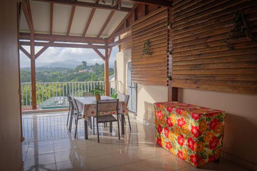 Létesítmények, BELLA House in Gros-Morne