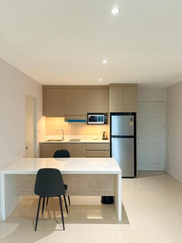 Facilities, Avana Residence near AM Steak and Salad