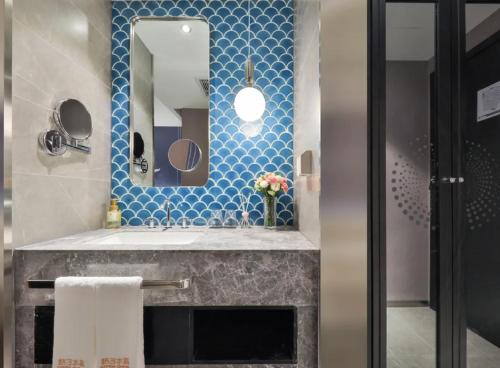 2 twin beds