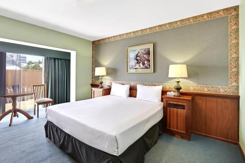 1 king bed
