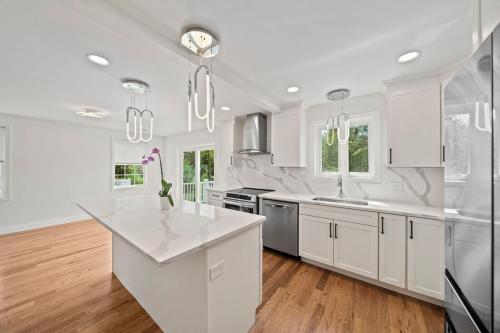 Soaking Tub Luxury 3-Bedroom TownHouse in 蘭多夫