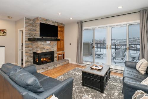 Great Location! Downtown WP with Hot Tub! Sleeps 6! - Ice Lake, CO
