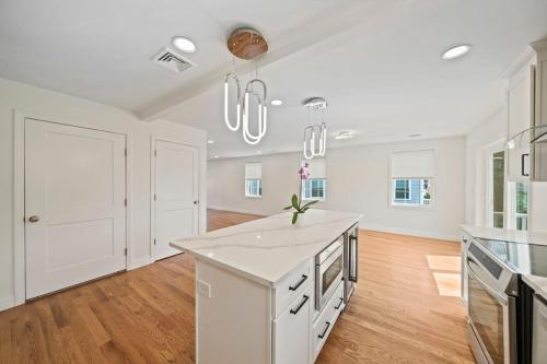 Soaking Tub Luxury 3-Bedroom TownHouse in 蘭多夫