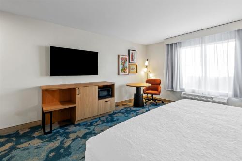 Hampton Inn by Hilton Mt. Vernon - image 7