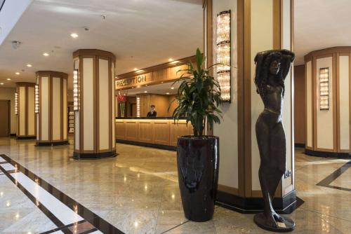 Maritim Hotel Dresden - image 7