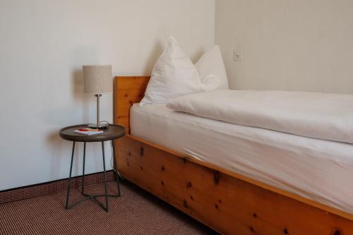 1 twin bed