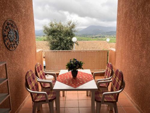 Ferienhaus mit Blick auf Grimaud in Cogolin