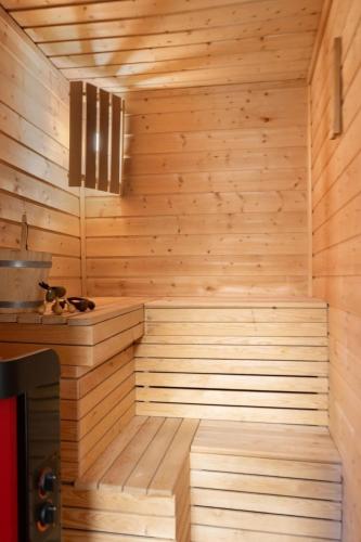 sauna, Bekkeblom, family cabin with extension in Hafjell in Oyer