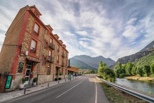  Albergue Cueva de Valporquero, Pension in Vegacervera bei Ranedo de Curueño