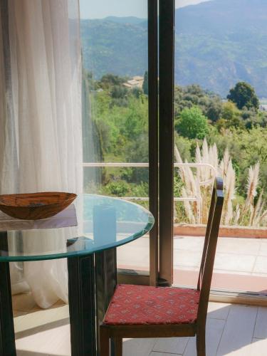 Çevredekiler, VillaCarros - Studios en villa avec piscine, Côte d'Azur (VillaCarros - Studios en villa avec piscine, Cote d'Azur) in Carros