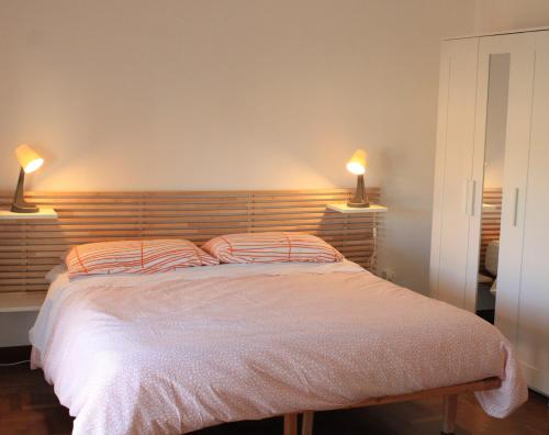 1 queen bed, 2 twin beds