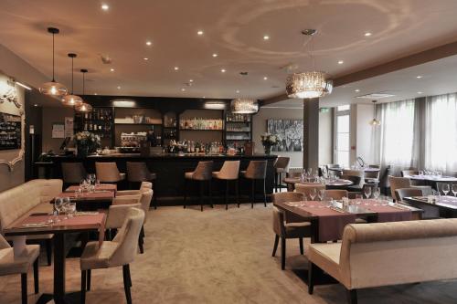 Ресторан, Hotel Mercure Paris Saint Cloud Hippodrome in Сан-Клюд