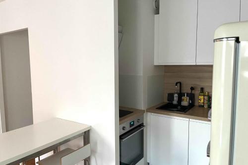 Modern comfort close to the Sacré-Cœur - image 2