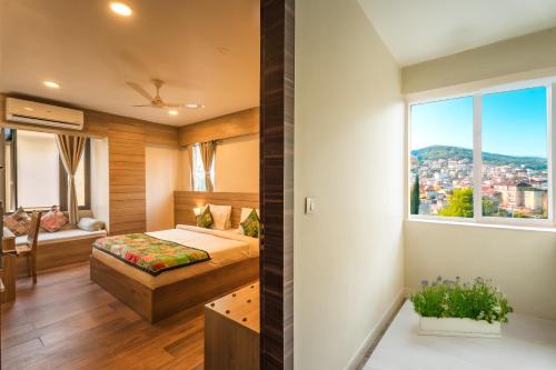 room detail thumbnail 0