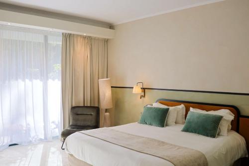 Best Western Sévan Parc Hôtel - Hotel - Pertuis