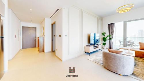 Direct Burj Khalifa views Lux Sky Manson Like Home - main image