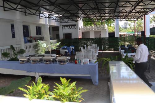 Restaurant, Malaika Gardens resort in Mombasa