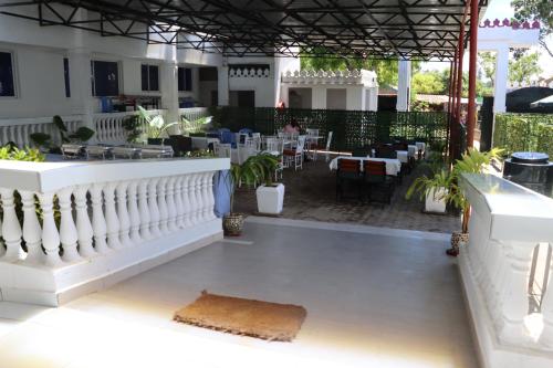 Restaurant, Malaika Gardens resort in Mombasa
