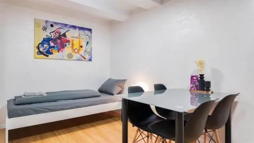 ALFA Stuttgart 2Z-Apartment 4 Betten SmartTV WLAN nahe Wasen Daimler l Bad & Küche l 2BR 4 beds kitchen bathroom in Stuttgart, Deutschland