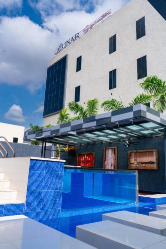 Lunar Signature Hotel & Suites – khách sạn tại Gra